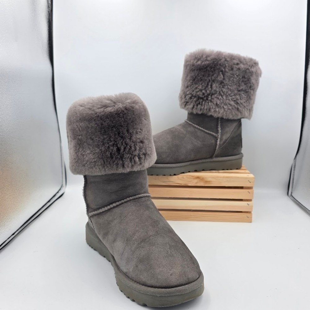 UGG Tall II Classic Boots Womans 8 Grey Suede Shearling Cuffed 1016224 Cozy Warm